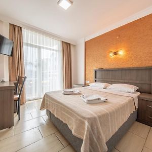 Marina Apart Hotel